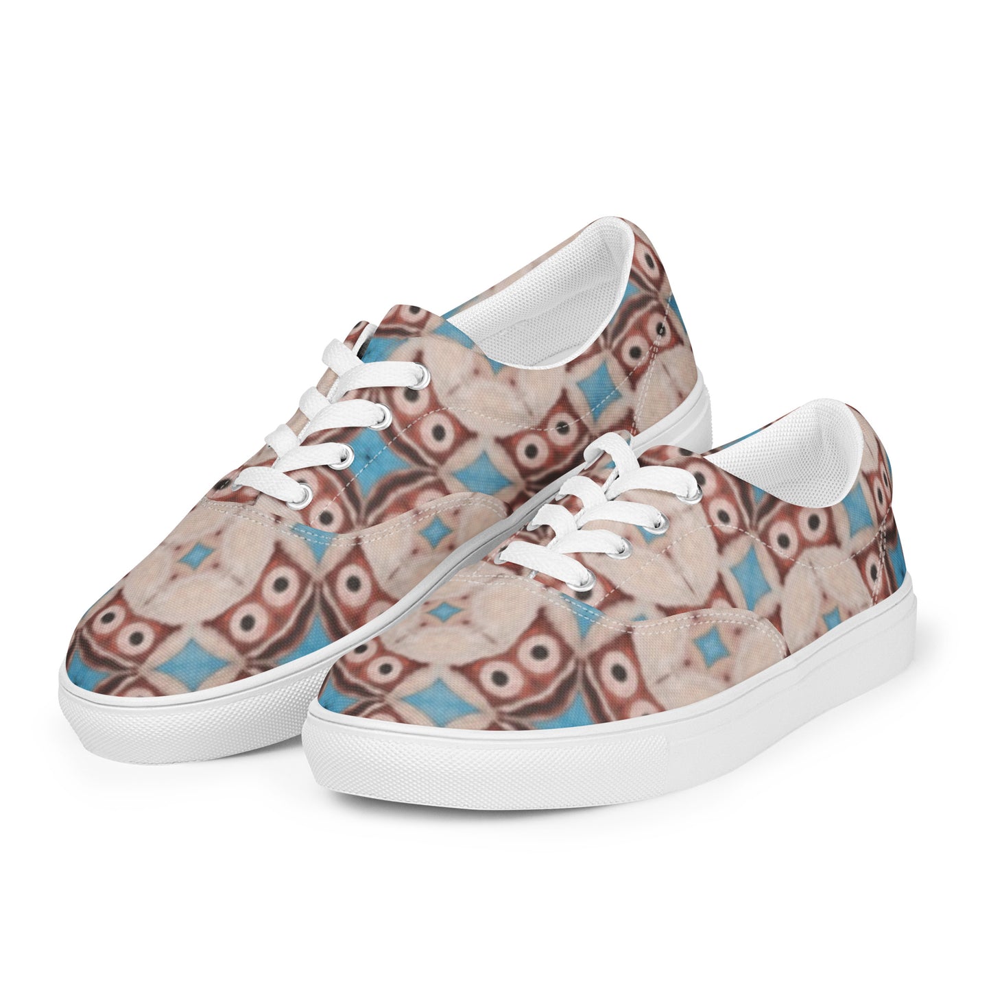 Women’s lace-up canvas shoes
